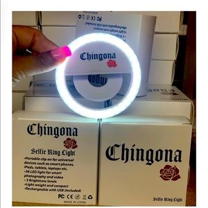 Ring light selfie chingona